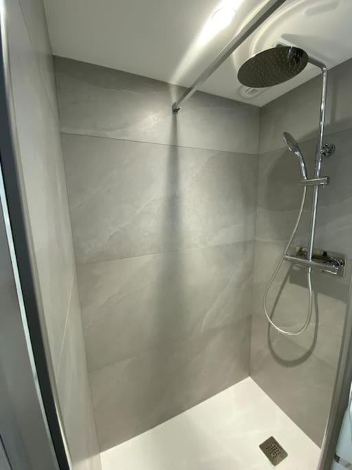 Appartement Atypique Et Fraichement Renove Saint-Vallier  外观 照片